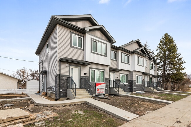 Building Photo - 16006-16103 103 Ave NW Unit BSMT 16012
