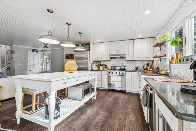 Photo - 212 Lumber Ln