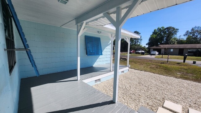 Charming 3BR/2BA House in Lehigh MOVE IN SPECIAL 50% OFF FIRST MONTH RENT!