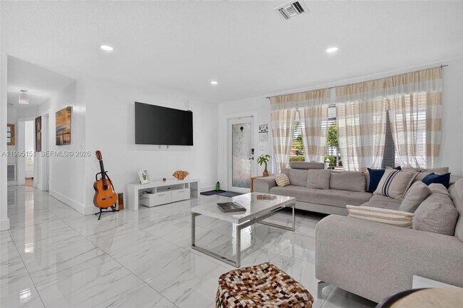 Photo - 5770 NE 18th Ave