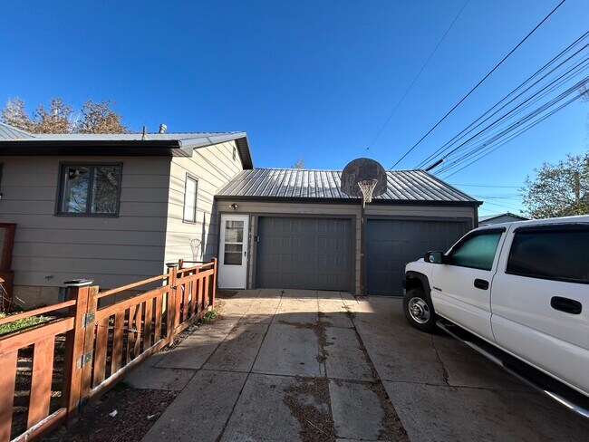 Photo - 1009 Ord St