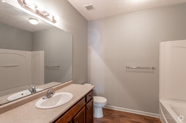 3BR, 2BA - 1,350SF