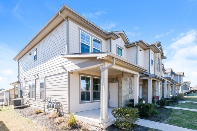 Photo - 415 N Heatherwilde Blvd