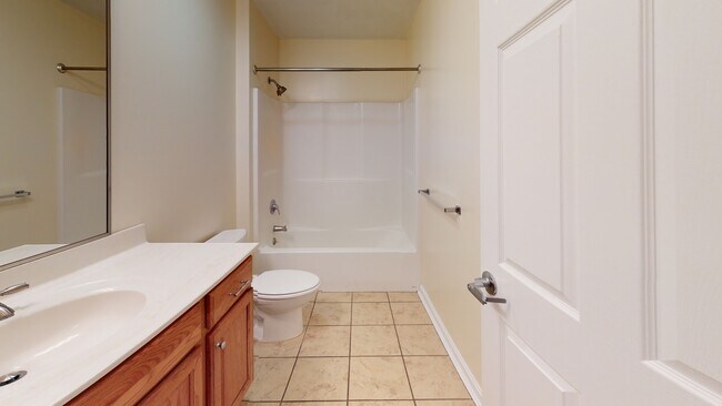 Photo - 18 S Poplar, Uptown Oxford