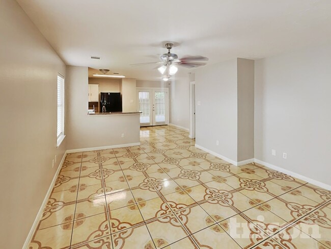 Photo - 1016 Deerpass Dr