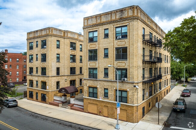 Photo - Grove House Apartments