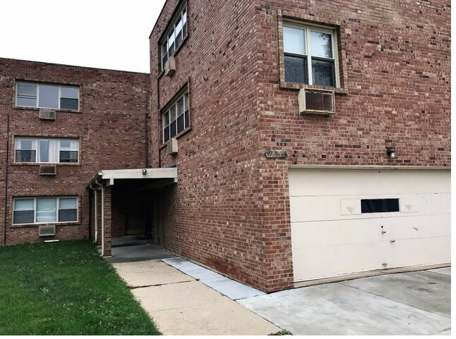 Photo - 4924 Mulford St Unit 2