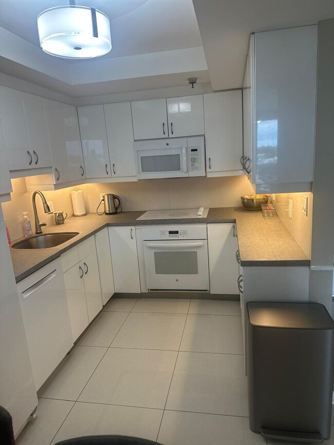 Photo - 20505 E Country Club Dr Unidad 747