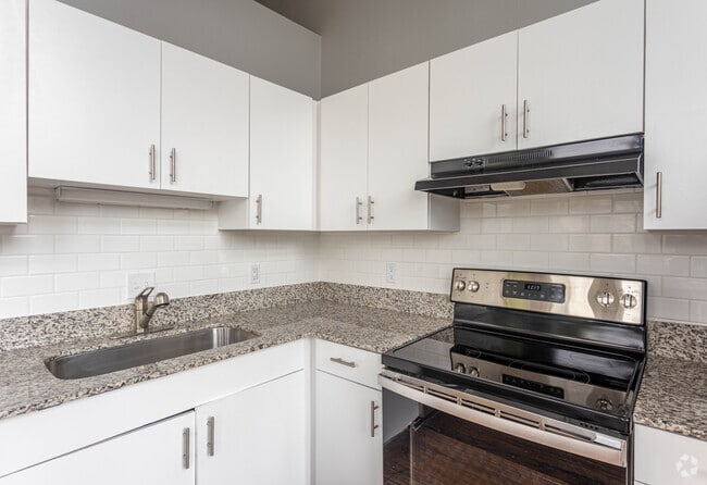 1BR, 1BA - 1,215SF
