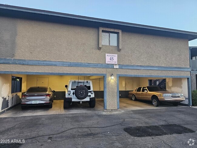 Building Photo - 286 W Palomino Dr Rental