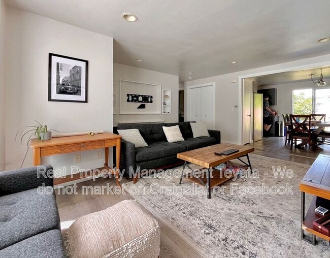 Photo - 2215 Wildflower Way