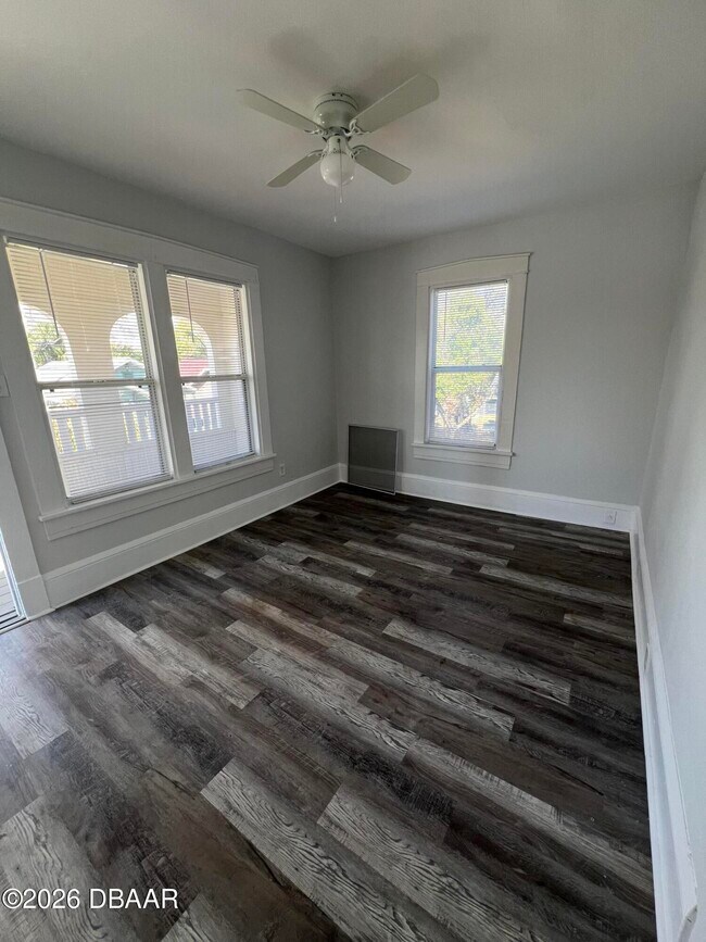 Photo - 209 Taylor Ave