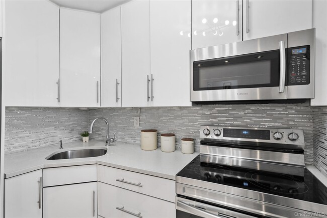 Photo - 5800 Arlington Ave Unit 1K