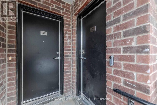 Photo - 871 Sheppard Ave W