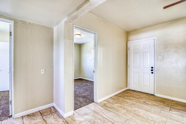 Photo - 1611 N Kansas St Unit C