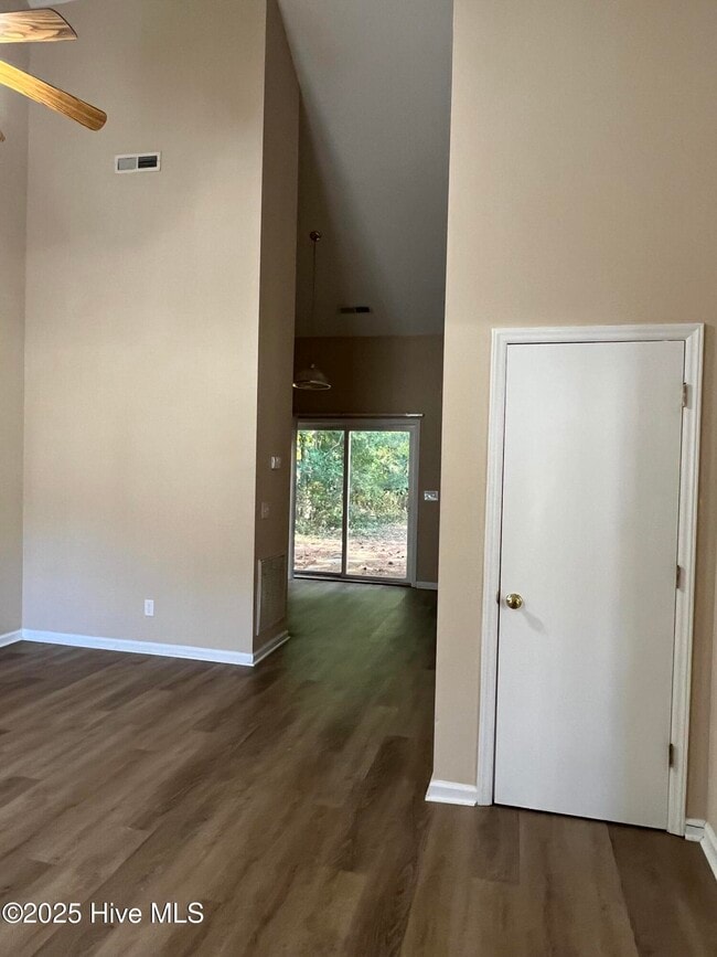 Photo - 1126 Brownlea Dr