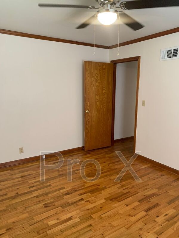 Photo - 2804 Kentucky Ave