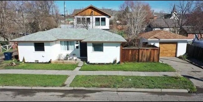 Photo - Family Home in LIvingston