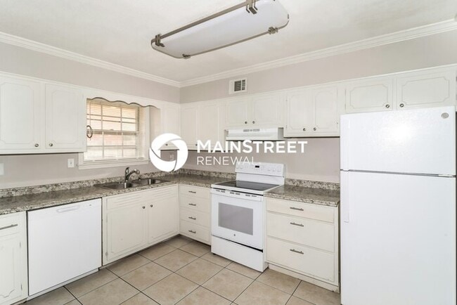 4 Bedroom Pet-Friendly Home in Memphis, TN with Main Street Renewal