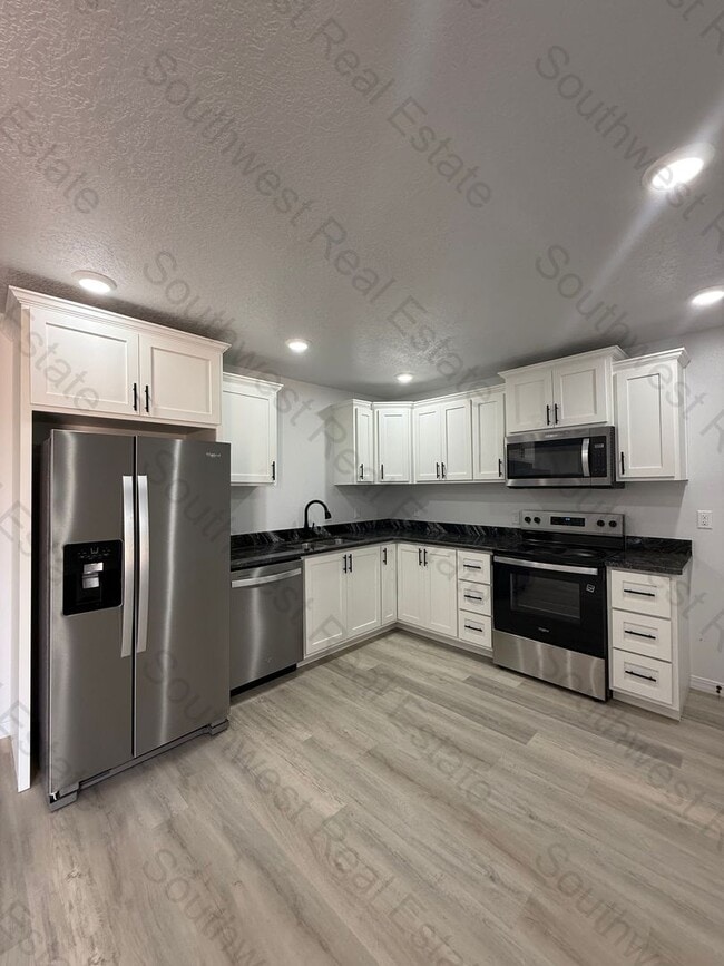 Photo - 305 Starlite Dr Unit A
