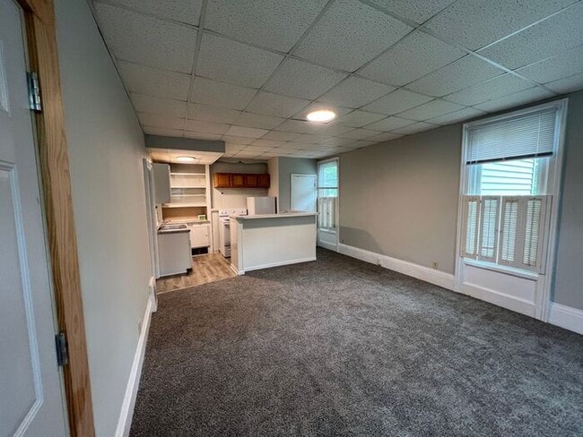 Photo - Studio Apartment!!