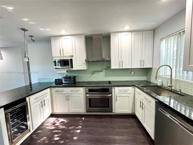 Photo - 1280 NE 38th St