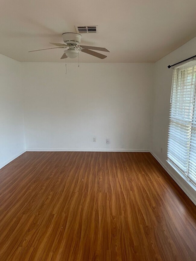 Photo - 3 Bed, 2 Bath Home in Prattville!