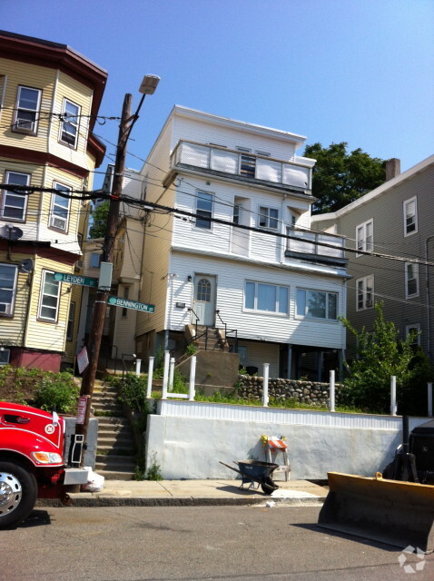 Building Photo - 1148 Bennington St Unit 1 Rental