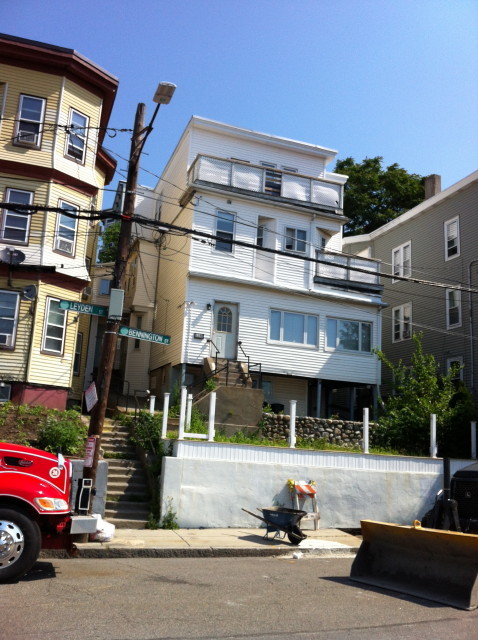 Building Photo - 1148 Bennington St Unit 1 Rental