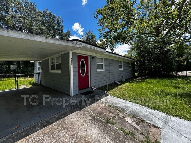 Building Photo - 7022 Miss Muffet Ln N Rental