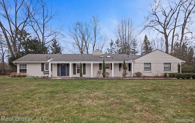 1909 Marie Cir