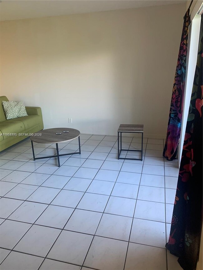 Photo - 10009 Winding Lake Rd Unit 106