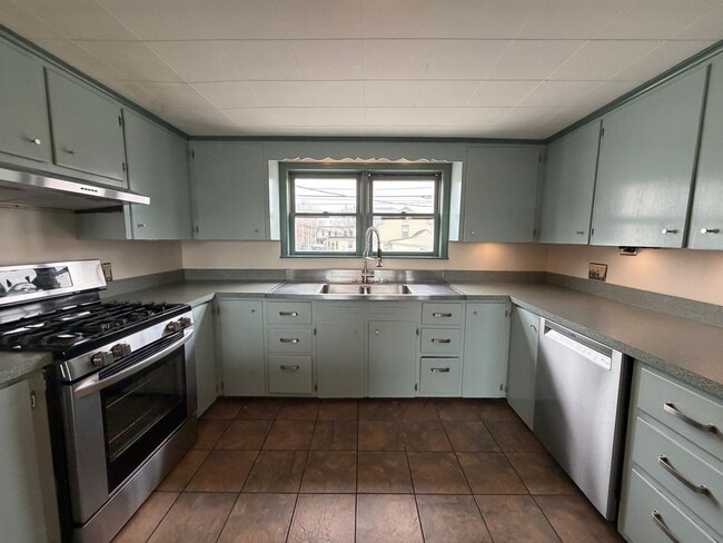 Building Photo - 40 Degree Day, LLC Unit 56 North Street