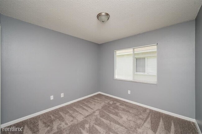 Photo - 3 br, 2 bath House - 11809 Brenford Crest ...