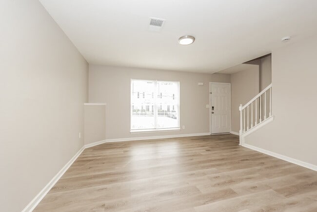 Photo - 8023 Logan Dr