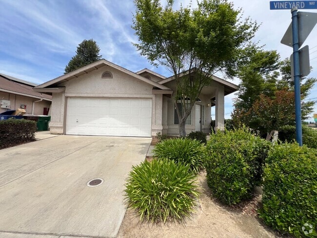 Building Photo - 995 Vineyard Way Rental