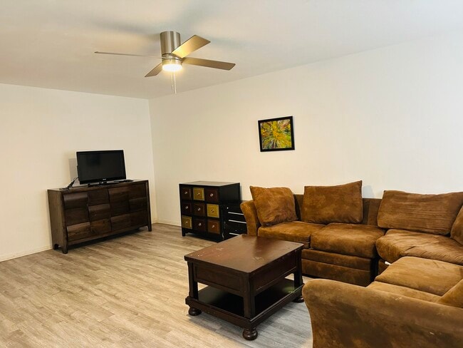 Photo - 3402 Cynthia Ln Unit 118