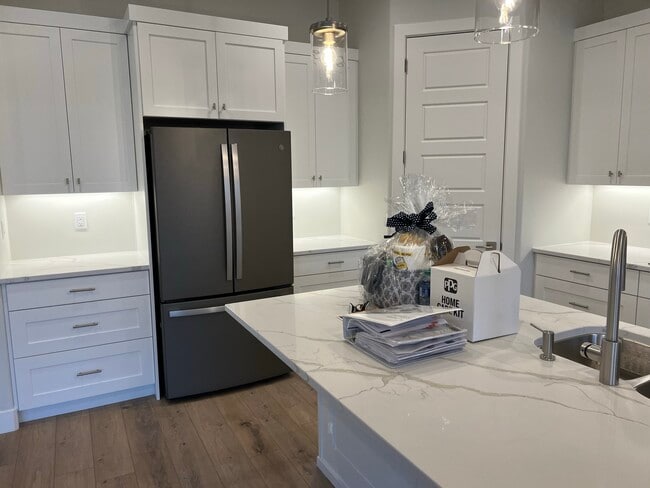 Photo - 2744 W Columbo Ln