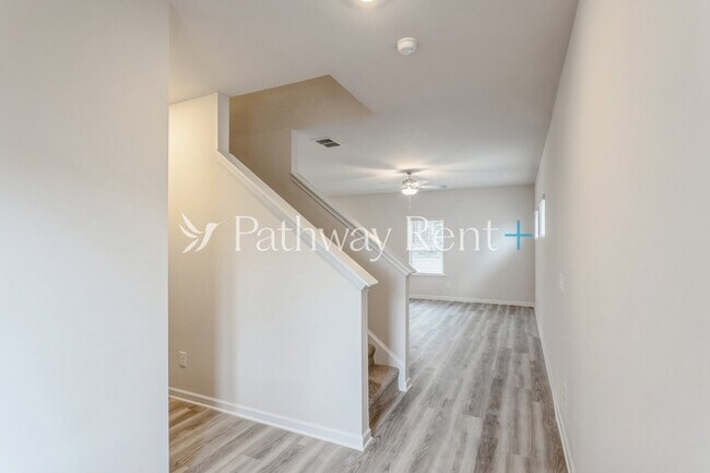 Photo - 463 Prescott Wy