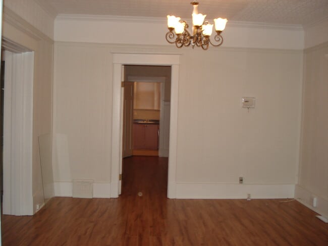 Photo - 545 49th Av E Unit Main Floor