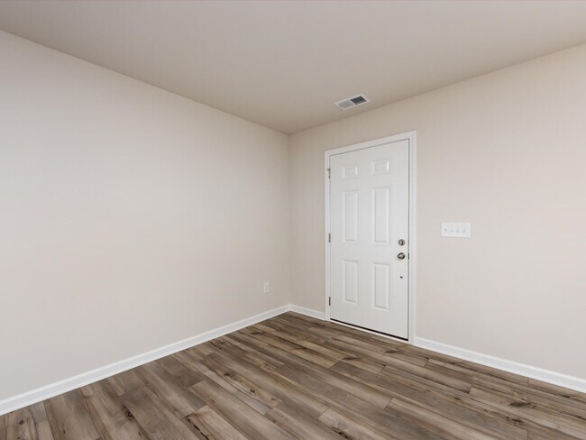 Photo - 1048 Old Trade St