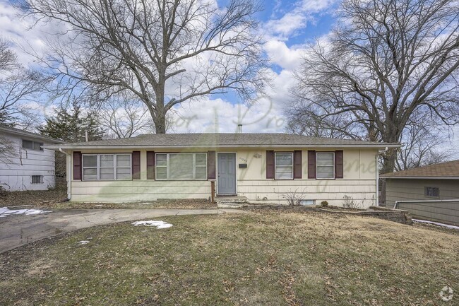 Building Photo - FINISHED BASEMENT WITH KITCHEN AND BATHROO... Rental