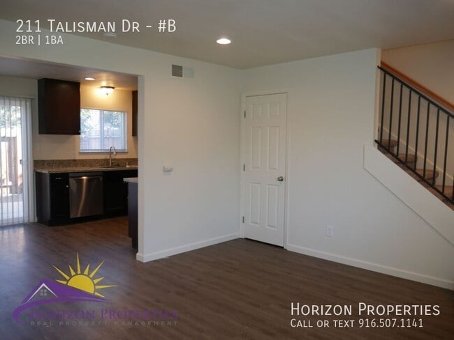 Photo - 211 Talisman Dr Unidad #B