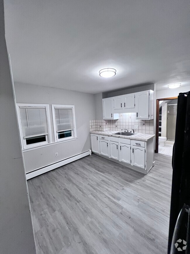 Building Photo - 137 Florence St Unit 3 Rental