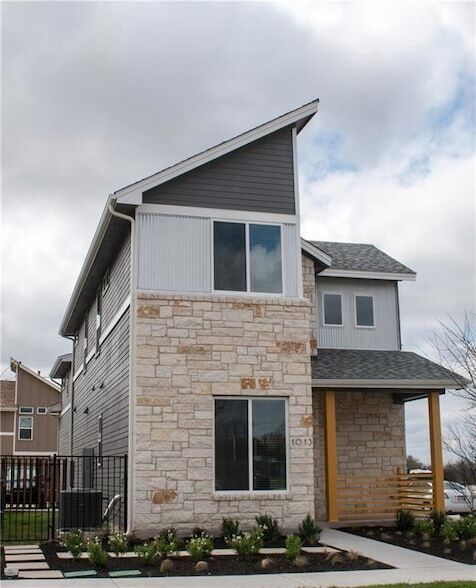 Photo - 1013 Banyon St