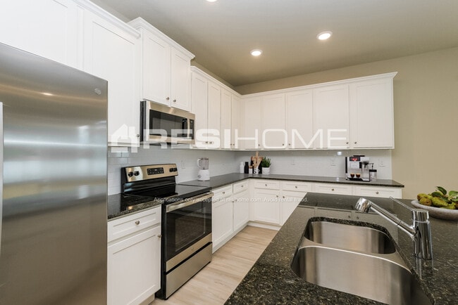 Photo - 1695 Rookery Rd