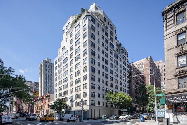 Photo - Trafalgar House Condominiums