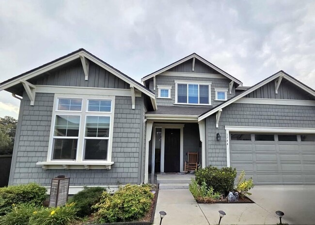 Large 3 bedroom, 3 bath newer build in sou... - Large 3 bedroom, 3 bath newer build in sou... Casa