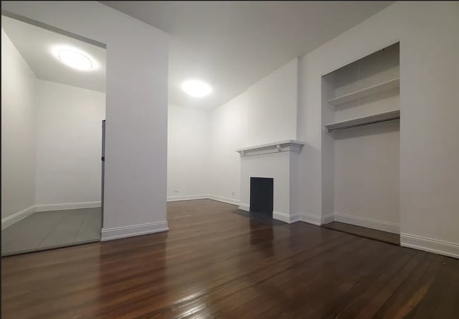 60 W 9th St