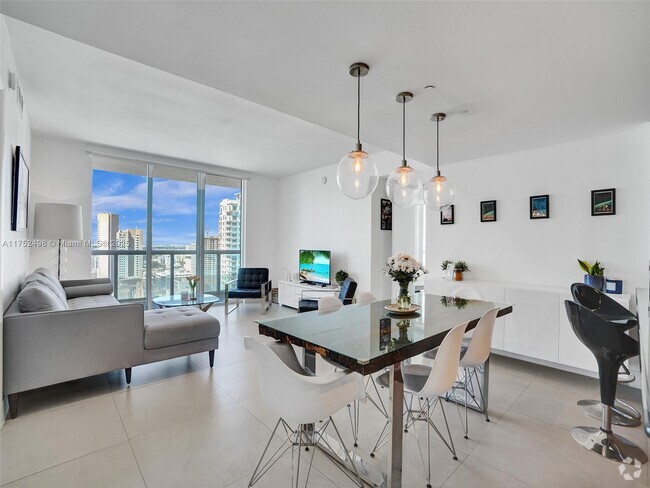 Building Photo - 50 Biscayne Blvd Unit 3301 Rental